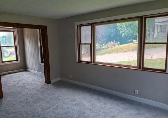 Photo 4 of Single family home for sale at 321 3rd Street W, Carver, MN 55315 | MLS# 7126039 | Listing updated on 2026-09-03