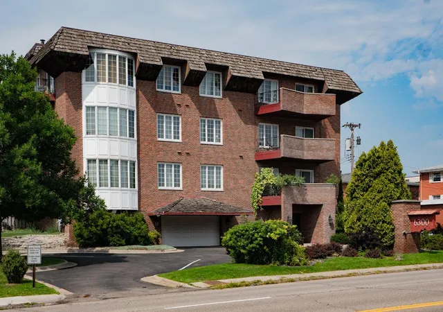 1st image of 6300 Xerxes Ave S #31, Edina, MN 55423 | MLS# 7126041