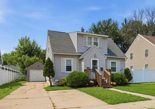 1st image of 1103 8th St Nw, Austin, MN 55912 | MLS# 7126056