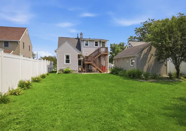 Photo 3 of Sale Pending at 1103 8th Street Nw, Austin, MN 55912 | MLS# 7126056 | Listing updated on 2026-09-30