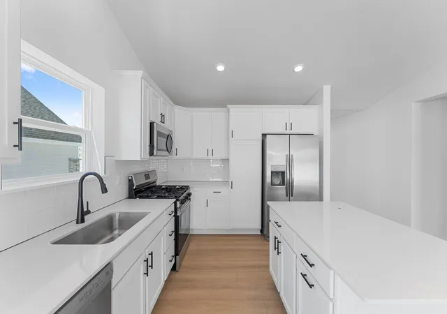 2nd image of 1905 Dogwood Ct, Carver, MN 55315 | MLS# 7126058