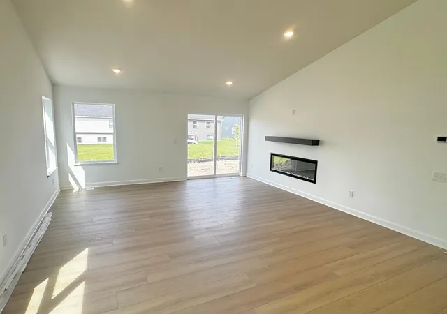 Photo 3 of Single family home for sale at 1905 Dogwood Ct, Carver, MN 55315 | MLS# 7126058 | Listing updated on 2026-09-15