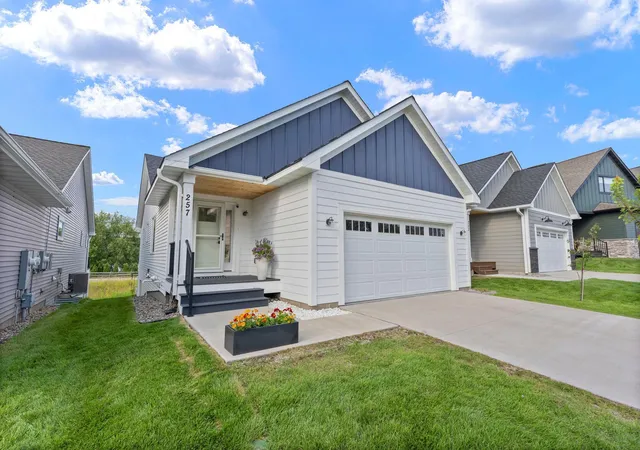 Photo 1 of Single family home for sale at 257 Mccarrons Pl W, Roseville, MN 55113 | MLS# 7126065 | Listing updated on 2026-10-05