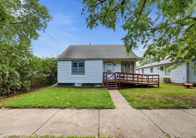 1st image of 119 2nd Ave Ne, Saint Cloud, MN 56304 | MLS# 7126069