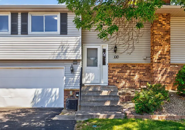 Photo 5 of Single family home for sale at 1010 E 145th Street, Burnsville, MN 55337 | MLS# 7126072 | Listing updated on 2026-08-28