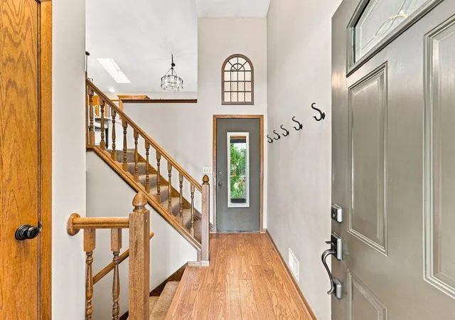 Photo 3 of Single family home for sale at 19002 Barrington Dr, Eden Prairie, MN 55346 | MLS# 7126076 | Listing updated on 2026-09-21