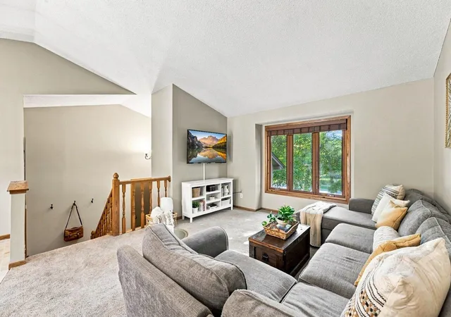 Photo 4 of Single family home for sale at 19002 Barrington Dr, Eden Prairie, MN 55346 | MLS# 7126076 | Listing updated on 2026-09-21