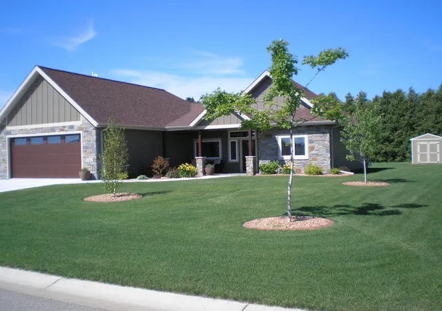Photo 3 of Sale Pending at 626 Lake Forest Cir, Detroit Lakes, MN 56501 | MLS# 7126116 | Listing updated on 2026-08-20