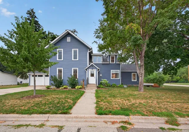 image of 809 S Prairie St, Lake City, MN 55041 | MLS# 7126122