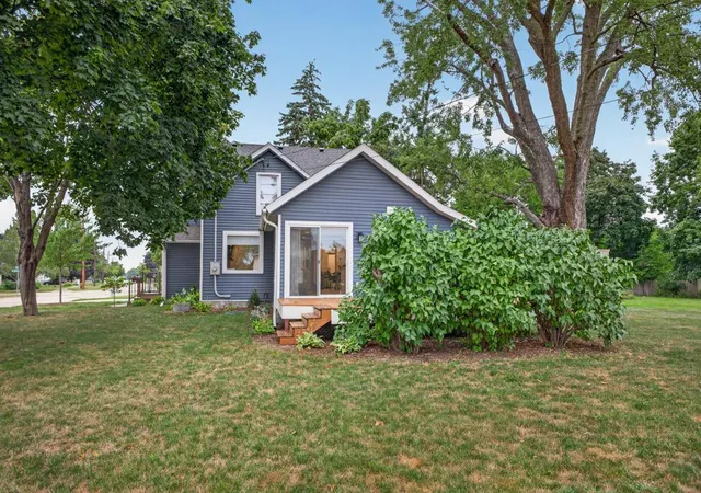 image of 809 S Prairie St, Lake City, MN 55041 | MLS# 7126122