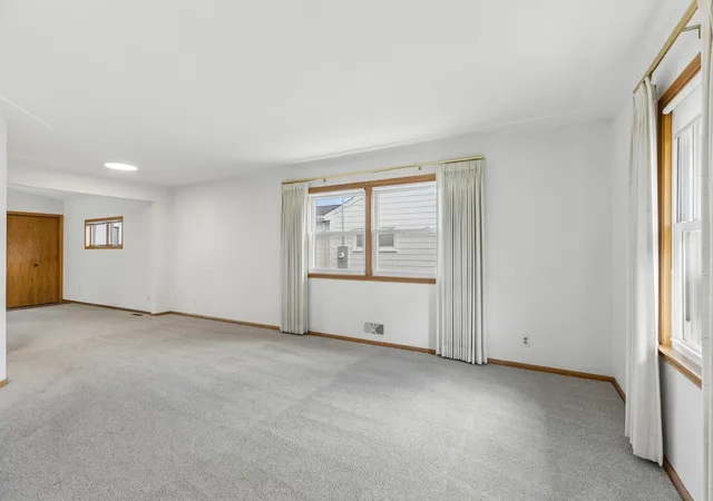Photo 2 of Single family home for sale at 2047 Morgan Ave, Saint Paul, MN 55116 | MLS# 7126123 | Listing updated on 2026-10-07