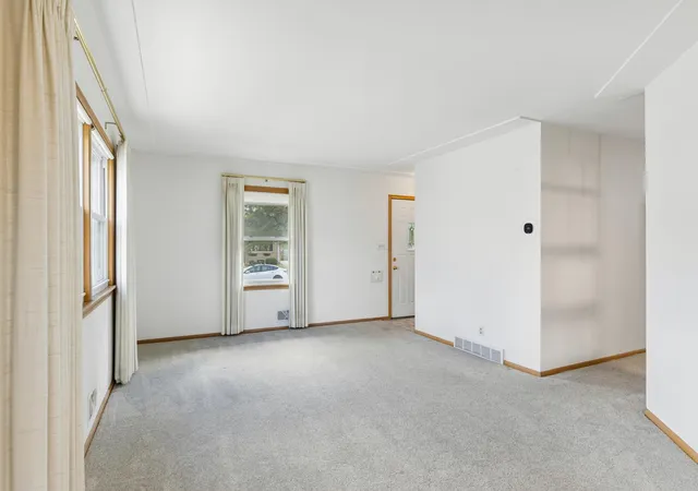 Photo 3 of Single family home for sale at 2047 Morgan Ave, Saint Paul, MN 55116 | MLS# 7126123 | Listing updated on 2026-10-07