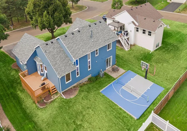 Photo 2 of Single family home for sale at 1649 Regatta Dr, Saint Paul, MN 55125 | MLS# 7126128 | Listing updated on 2026-09-18