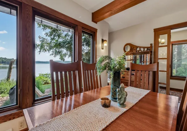 3rd image of 4669 N Shore Dr, Eau Claire, WI 54703 | MLS# 7126134