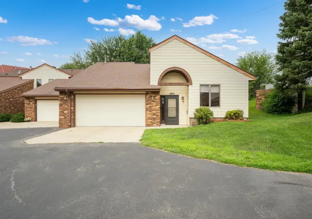 Photo 1 of Single family home for sale at 2831 26th Street Nw, Rochester, MN 55901 | MLS# 7126137 | Listing updated on 2026-08-27