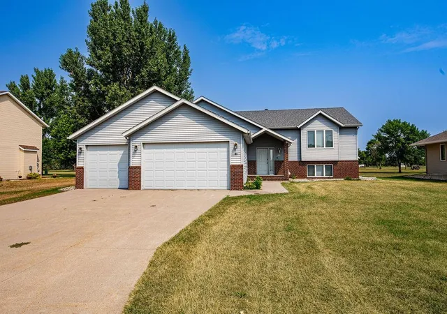 1st image of 202 Fairway Dr, Casselton, ND 58012 | MLS# 7126139