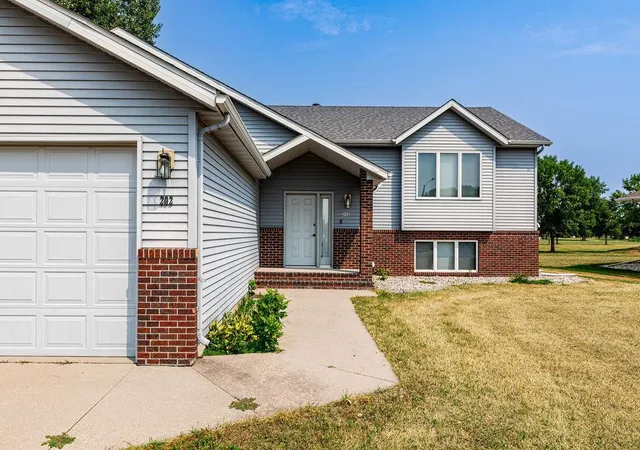 Photo 2 of Sale Pending at 202 Fairway Dr, Casselton, ND 58012 | MLS# 7126139 | Listing updated on 2026-09-12
