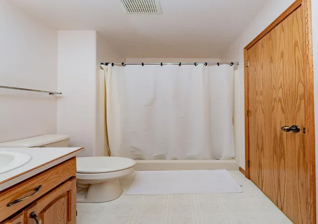 54th image of 202 Fairway Dr, Casselton, ND 58012 | MLS# 7126139