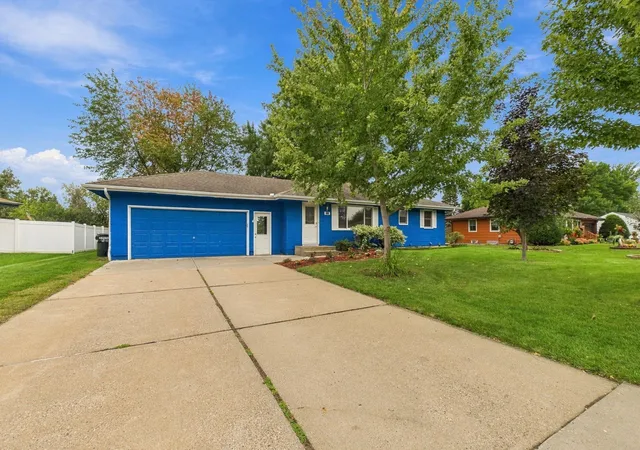 Photo 4 of Sale Pending at 4050 Upper 149th St W, Rosemount, MN 55068 | MLS# 7126146 | Listing updated on 2026-10-05