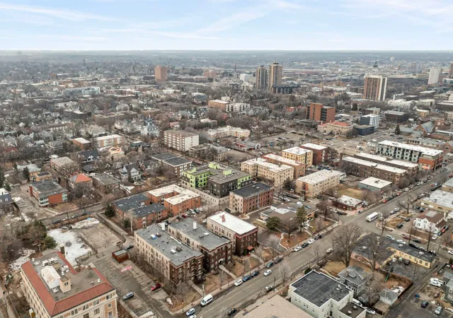 2nd image of 2218 Nicollet Ave #1, Minneapolis, MN 55404 | MLS# 7126147