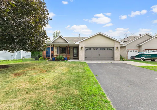 3rd image of 7419 52Nd St N, Saint Paul, MN 55128 | MLS# 7126149