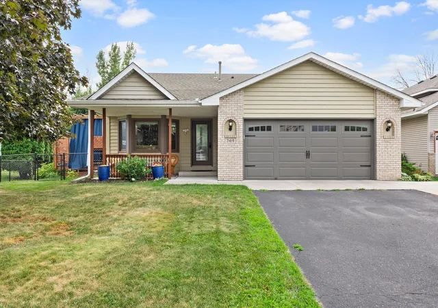 4th image of 7419 52Nd St N, Saint Paul, MN 55128 | MLS# 7126149