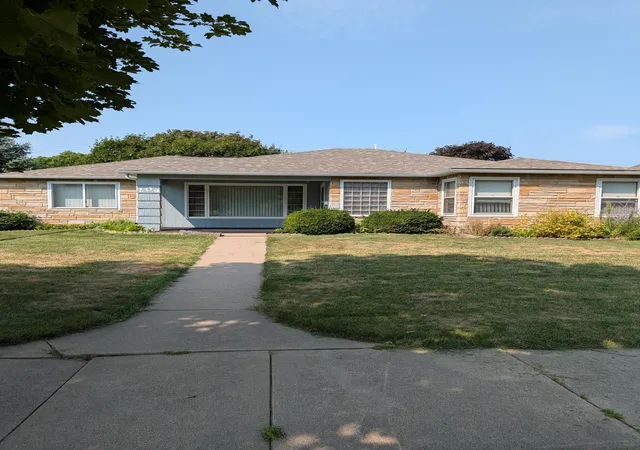 Photo 1 of Single family home for sale at 209 3rd Avenue, Madison, MN 56256 | MLS# 7126156 | Listing updated on 2026-09-08