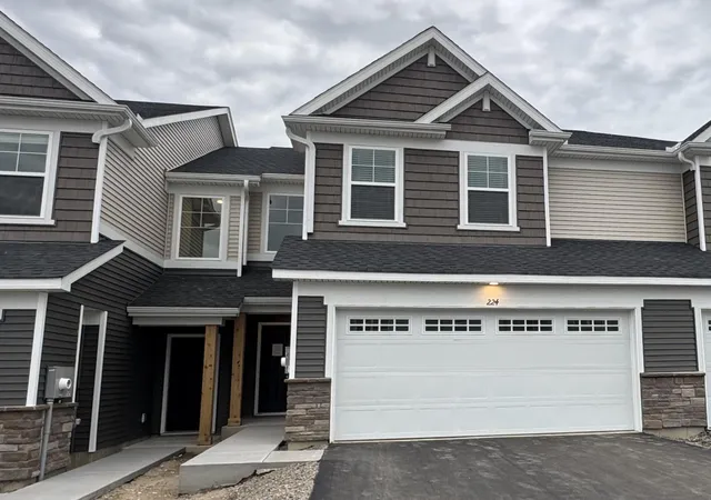 Photo 1 of Single family home for sale at 224 Huntington Dr, Waconia, MN 55387 | MLS# 7126158 | Listing updated on 2026-10-06