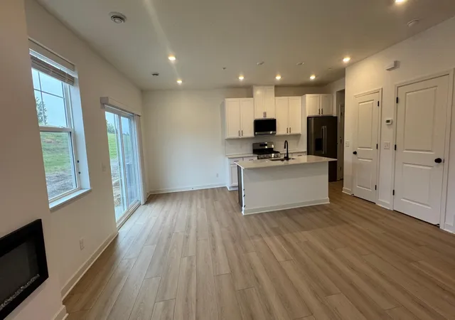 Photo 3 of Single family home for sale at 224 Huntington Dr, Waconia, MN 55387 | MLS# 7126158 | Listing updated on 2026-10-06
