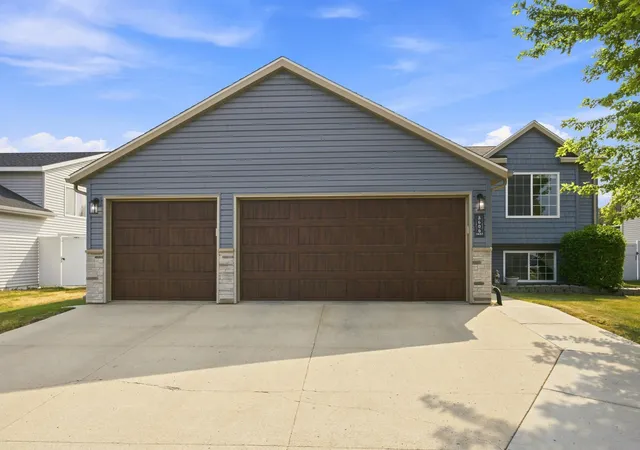 Photo 1 of Single family home for sale at 3606 34th Street S, Moorhead, MN 56560 | MLS# 7126178 | Listing updated on 2026-09-20