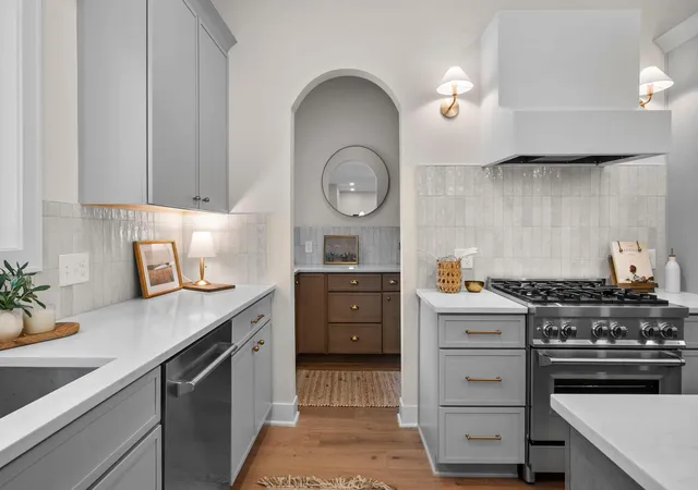 2nd image of 5801 Fairfax Ave, Minneapolis, MN 55424 | MLS# 7126179