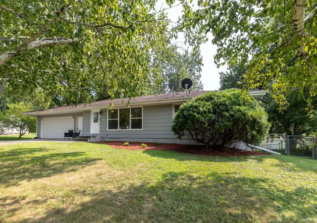 Photo 1 of Single family home for sale at 2509 W 140th Street, Burnsville, MN 55337 | MLS# 7126218 | Listing updated on 2026-08-21