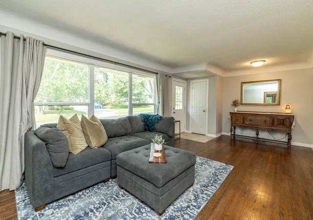 Photo 4 of Single family home for sale at 2509 W 140th Street, Burnsville, MN 55337 | MLS# 7126218 | Listing updated on 2026-08-21