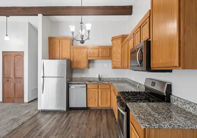Photo 1 of Sale Pending at 6371 Aspenwood Plz, Saint Paul, MN 55125 | MLS# 7126219 | Listing updated on 2026-08-26