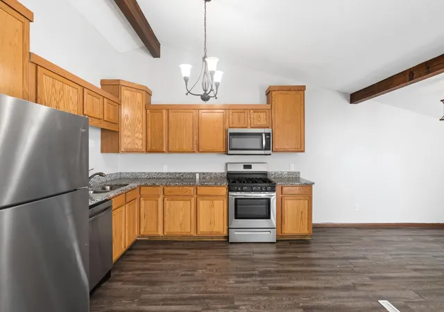 Photo 3 of Sale Pending at 6371 Aspenwood Plz, Saint Paul, MN 55125 | MLS# 7126219 | Listing updated on 2026-08-26