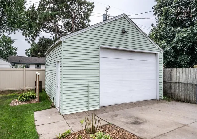 Photo 3 of Sale Pending at 214 Poplar St E, South Saint Paul, MN 55075 | MLS# 7126233 | Listing updated on 2026-08-25