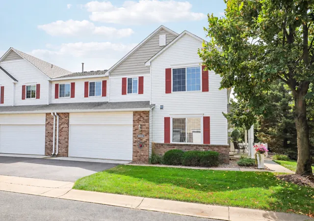 Photo 1 of Single family home for sale at 10881 Oak Grv Cir #B, Saint Paul, MN 55129 | MLS# 7126235 | Listing updated on 2026-09-30