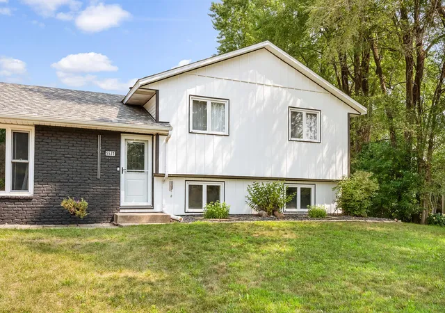 Photo 3 of Single family home for sale at 5531 128th Street W, Saint Paul, MN 55124 | MLS# 7126238 | Listing updated on 2026-09-01