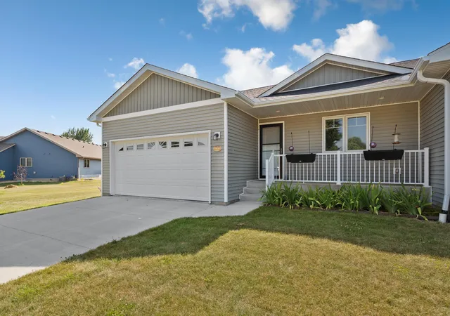 Photo 1 of Single family home for sale at 611 Mari Dean Blvd #6, Lake Crystal, MN 56055 | MLS# 7126244 | Listing updated on 2026-09-26
