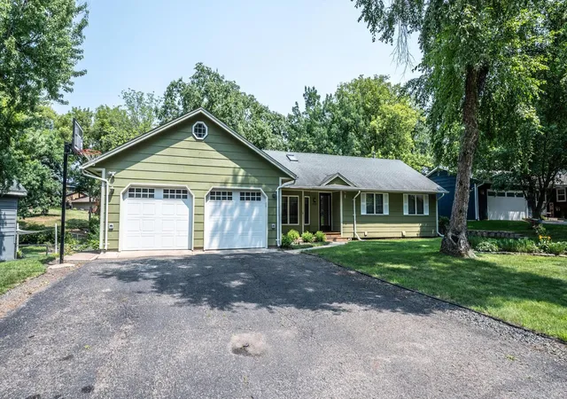 Photo 3 of Single family home for sale at 17600 Italy Path, Lakeville, MN 55044 | MLS# 7126282 | Listing updated on 2026-10-09