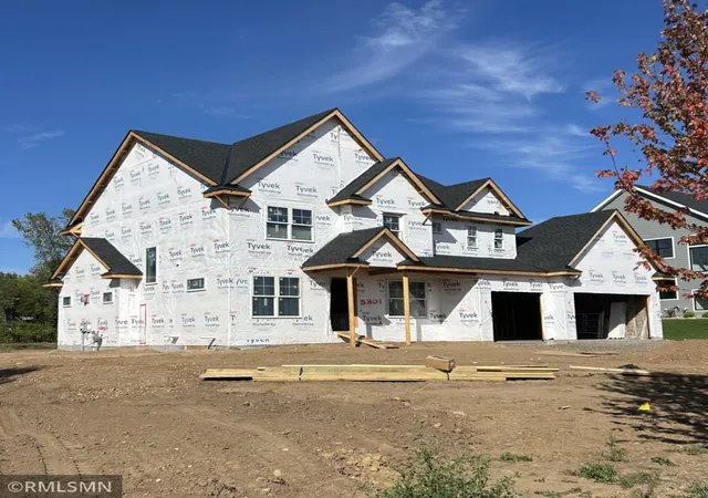 Photo 2 of Single family home for sale at 5801 Century Ridge, Saint Paul, MN 55129 | MLS# 7126283 | Listing updated on 2026-09-21