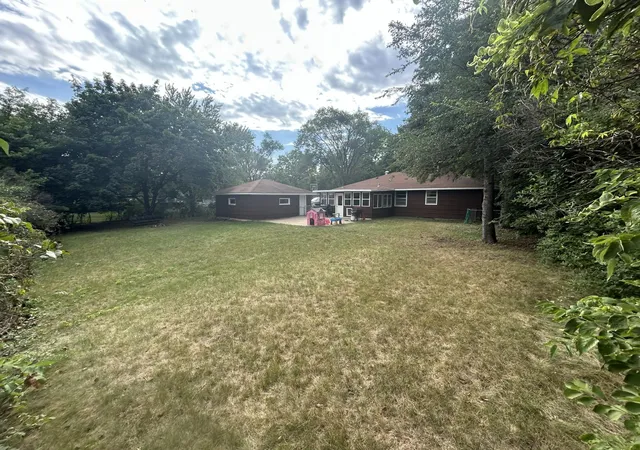 Photo 3 of Single family home for sale at 10213 Wentworth Ave S, Bloomington, MN 55420 | MLS# 7126293 | Listing updated on 2026-09-04