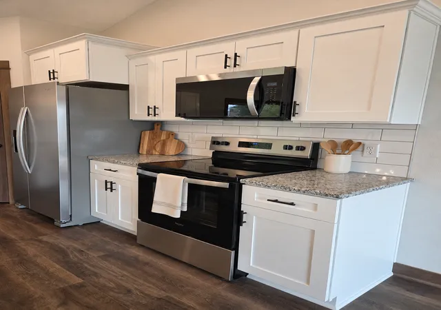 Photo 4 of Single family home for sale at 350 Stoneridge Ln NE, Owatonna, MN 55060 | MLS# 7126296 | Listing updated on 2026-10-15