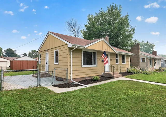 Photo 1 of Sale Pending at 2231 Maryland Ave E, Saint Paul, MN 55119 | MLS# 7126300 | Listing updated on 2026-08-24