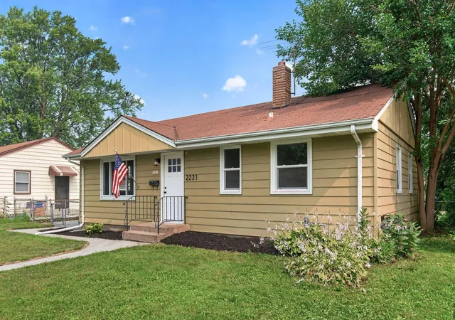 Photo 2 of Sale Pending at 2231 Maryland Ave E, Saint Paul, MN 55119 | MLS# 7126300 | Listing updated on 2026-08-24