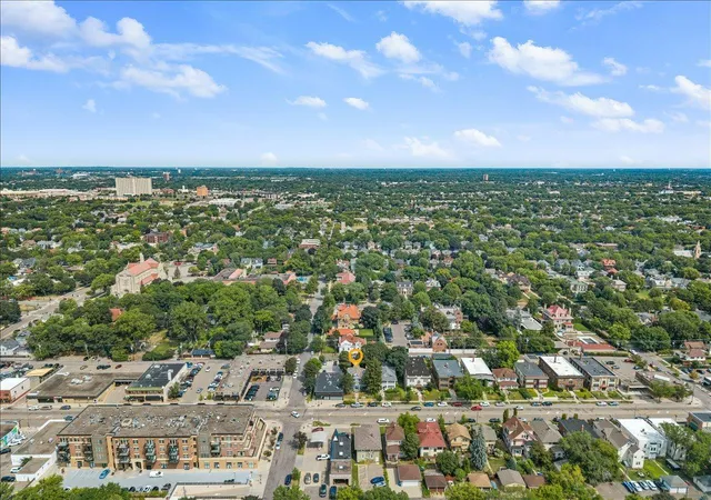Photo 3 of Single family home for sale at 1033 Grand Ave, Saint Paul, MN 55105 | MLS# 7126317 | Listing updated on 2026-08-20