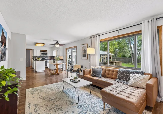 Photo 4 of Sale Pending at 9136 Pinehurst Rd, Saint Paul, MN 55125 | MLS# 7126326 | Listing updated on 2026-08-27