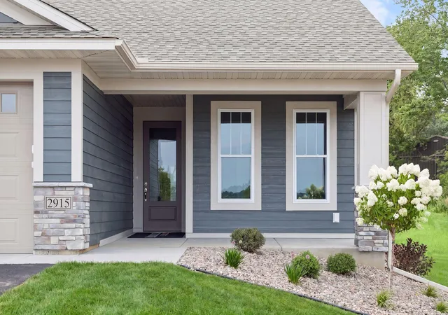 image of 2915 Thompson Dr, River Falls, WI 54022 | MLS# 7126338