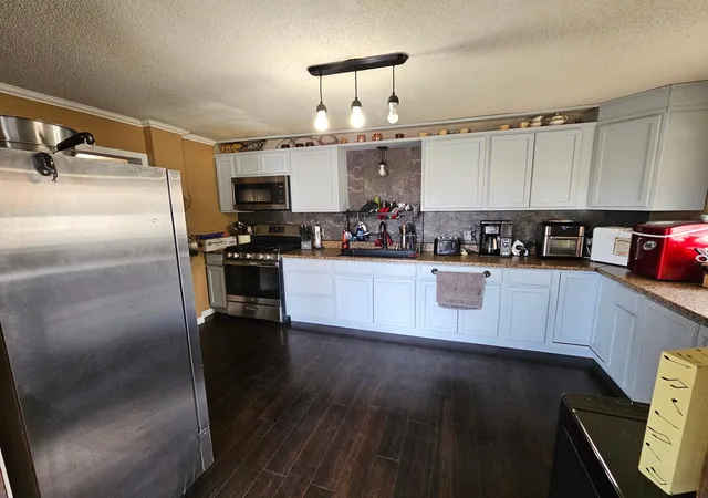 4th image of 107 2Nd Ave E, Lamberton, MN 56152 | MLS# 7126345