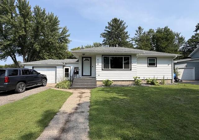 1st image of 618 N Miller Ave, Litchfield, MN 55355 | MLS# 7126351